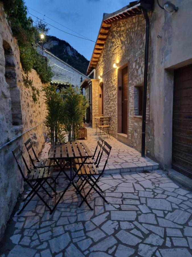Alloggio Rurale Ferentillo Hotel Bagian luar foto